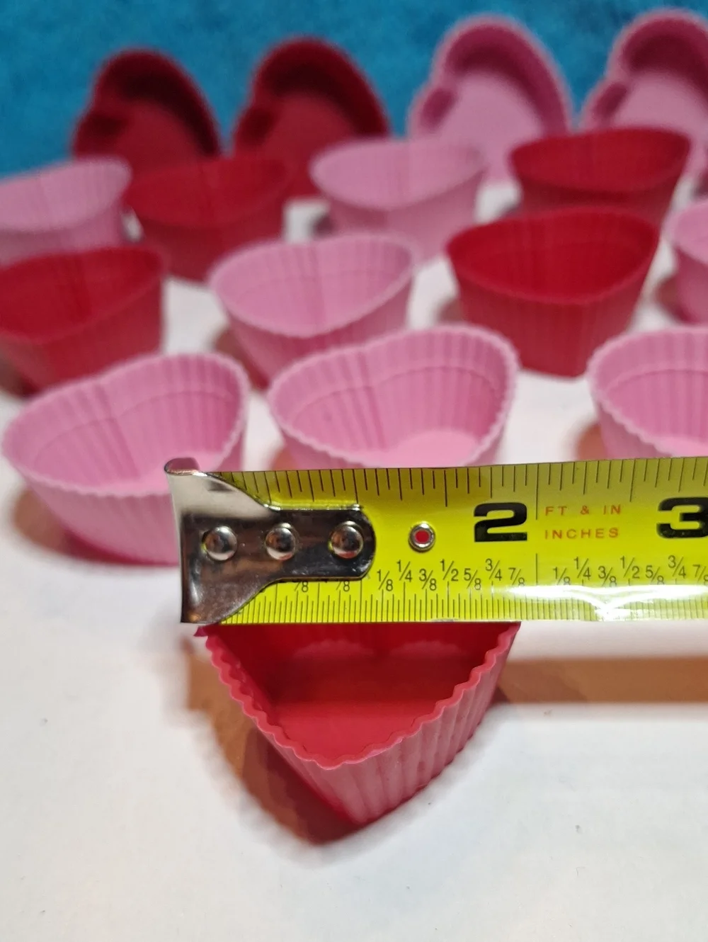 Wilton Heart-Shaped Silicone Cupcake Baking Cups - Red And Pink